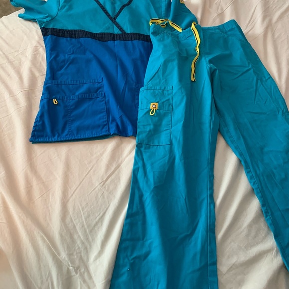 Scrubsuit - Picture 2 of 2